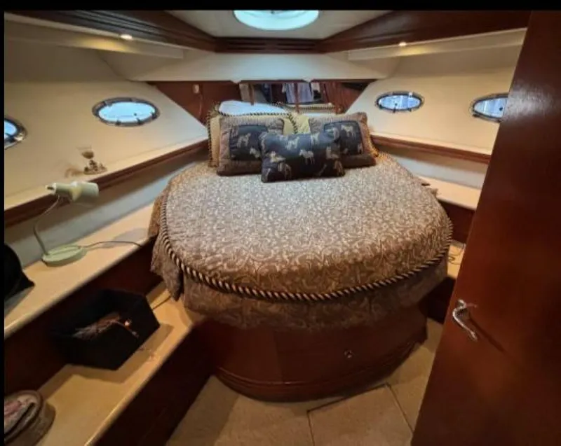 Slide: The Image of Carver Yachts 530 Voyager 1998 - 4