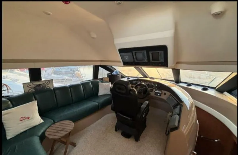 Slide: The Image of Carver Yachts 530 Voyager 1998 - 42