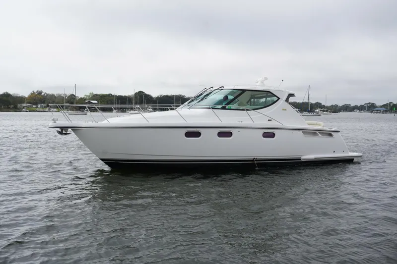 The Image of Tiara 3900 Sovran 2007 - 0