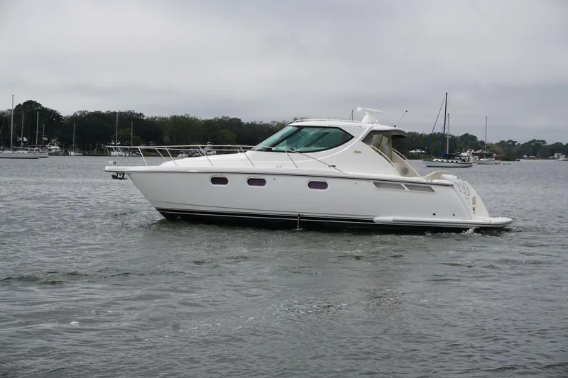 Slide: The Image of Tiara 3900 Sovran 2007 - 23