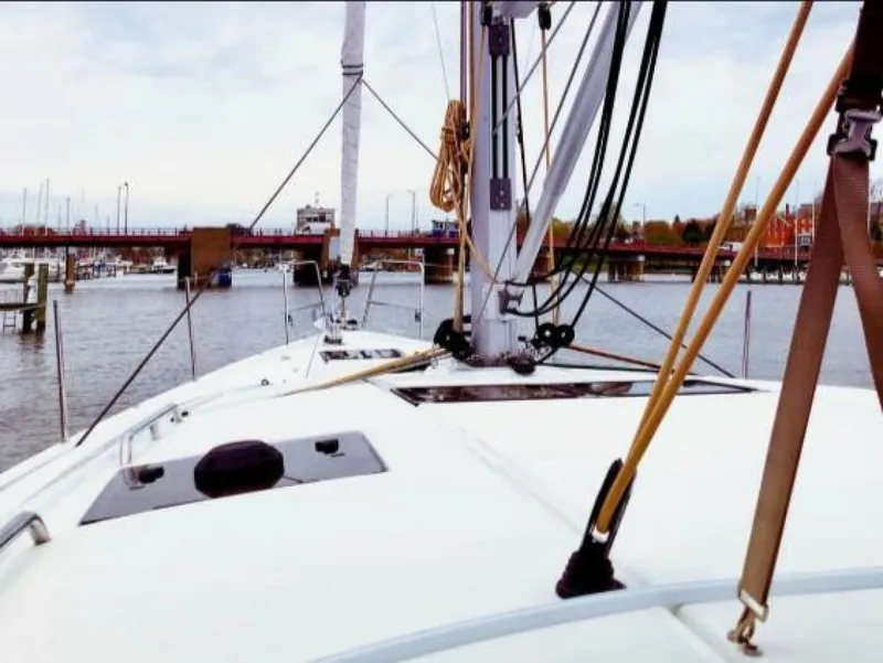 Slide: The Image of Jeanneau 54 2018 - 15