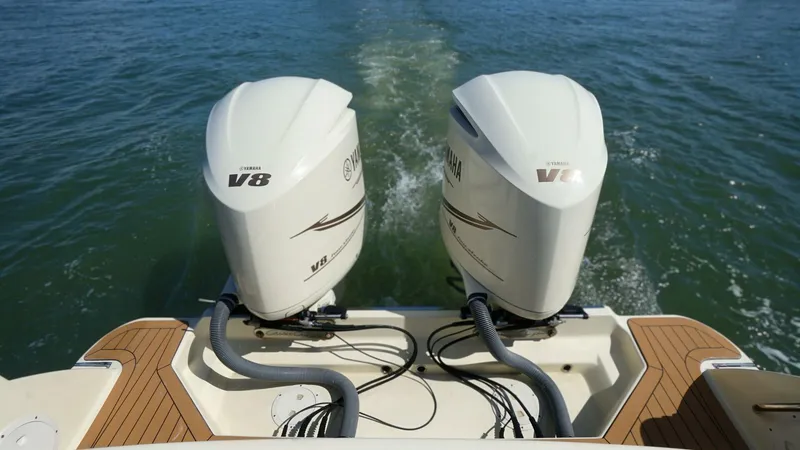 Slide: The Image of Chris-Craft Catalina 34 2018 - 7