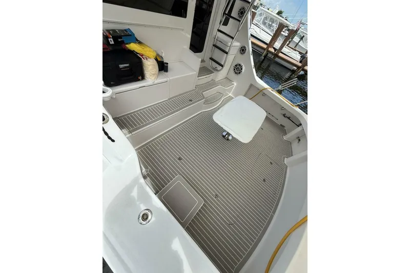 Slide: The Image of Hatteras GT54 2013 - 7