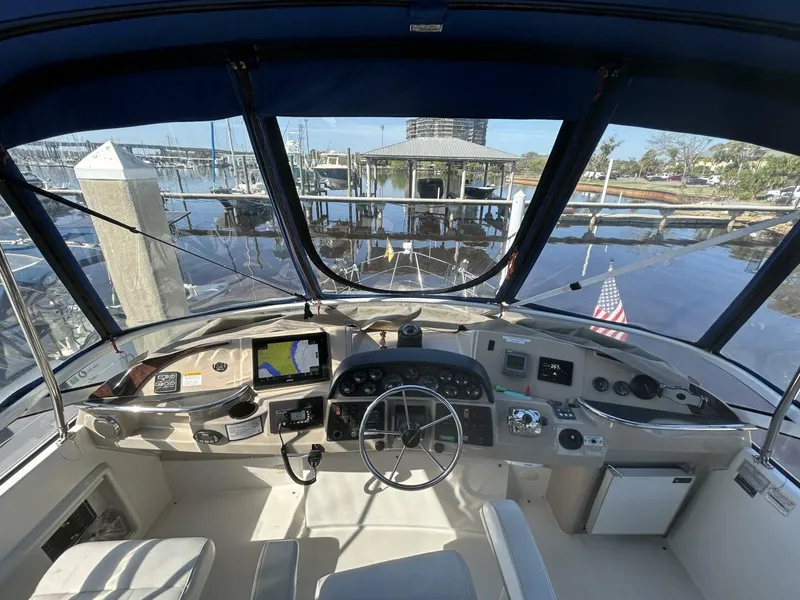 Slide: The Image of Carver Yachts 366 MY 2005 - 10