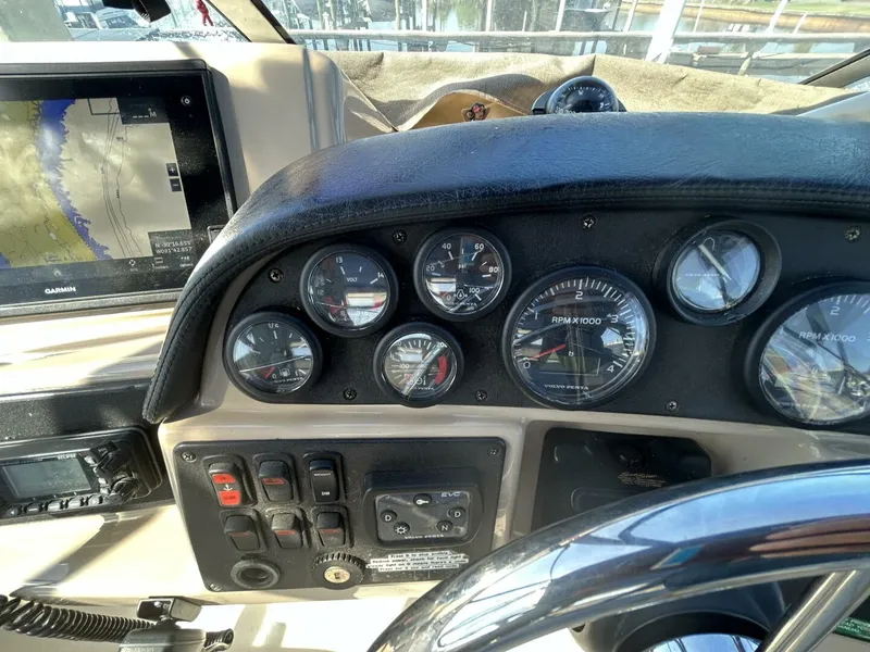 Slide: The Image of Carver Yachts 366 MY 2005 - 14