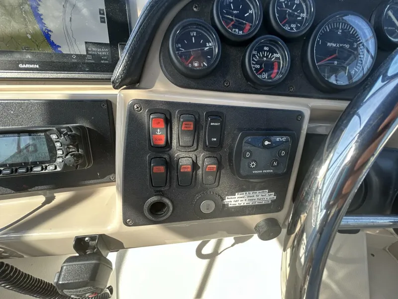 Slide: The Image of Carver Yachts 366 MY 2005 - 16