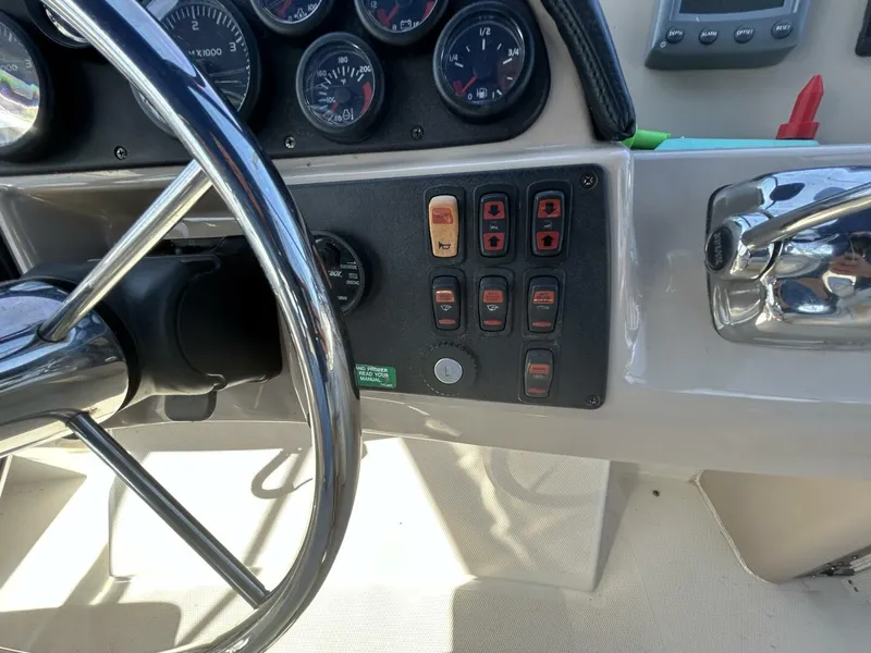 Slide: The Image of Carver Yachts 366 MY 2005 - 17