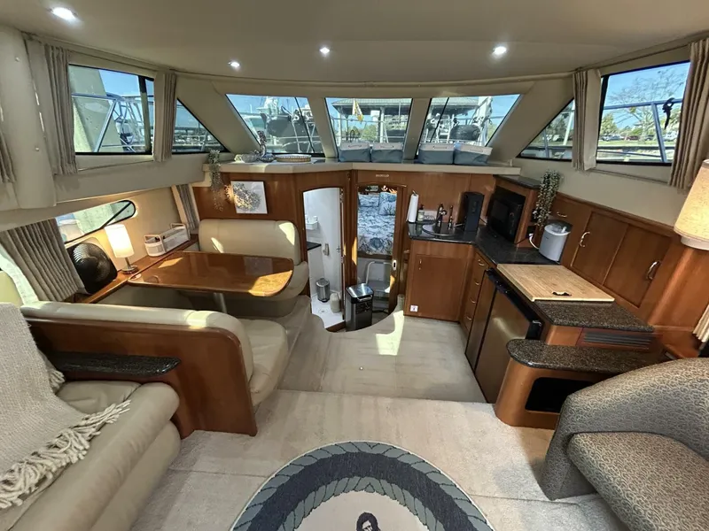 Slide: The Image of Carver Yachts 366 MY 2005 - 28