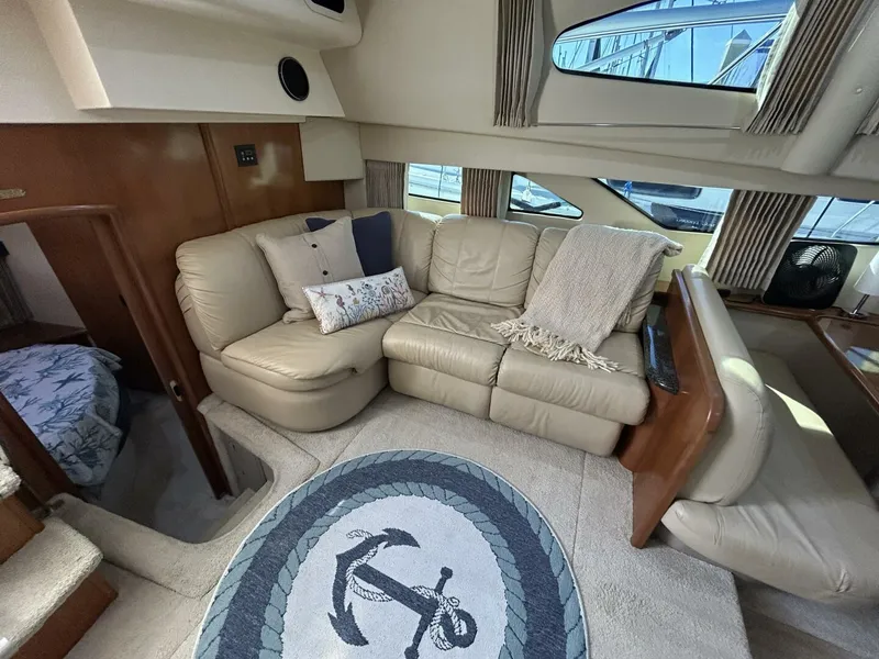 Slide: The Image of Carver Yachts 366 MY 2005 - 29