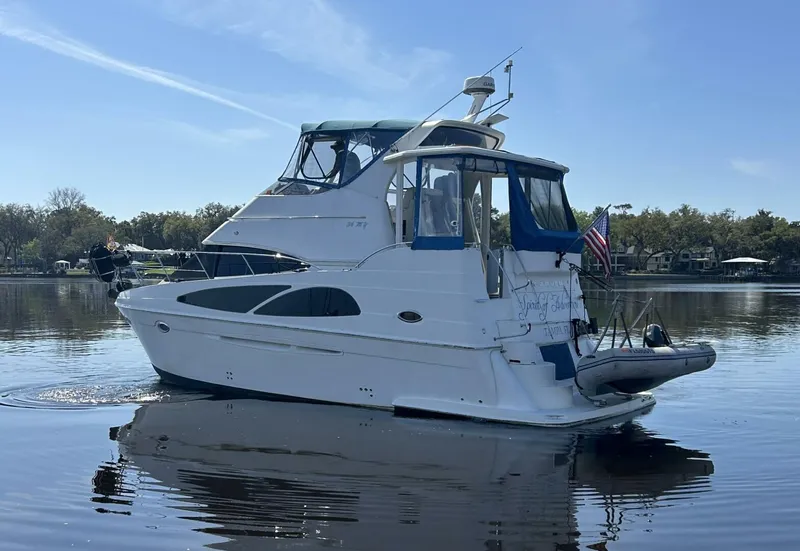 Slide: The Image of Carver Yachts 366 MY 2005 - 3