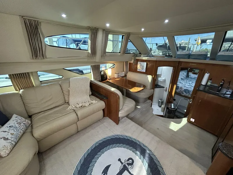 Slide: The Image of Carver Yachts 366 MY 2005 - 31