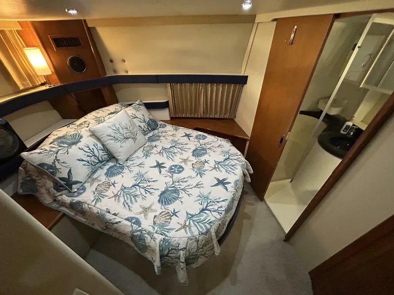 Slide: The Image of Carver Yachts 366 MY 2005 - 51