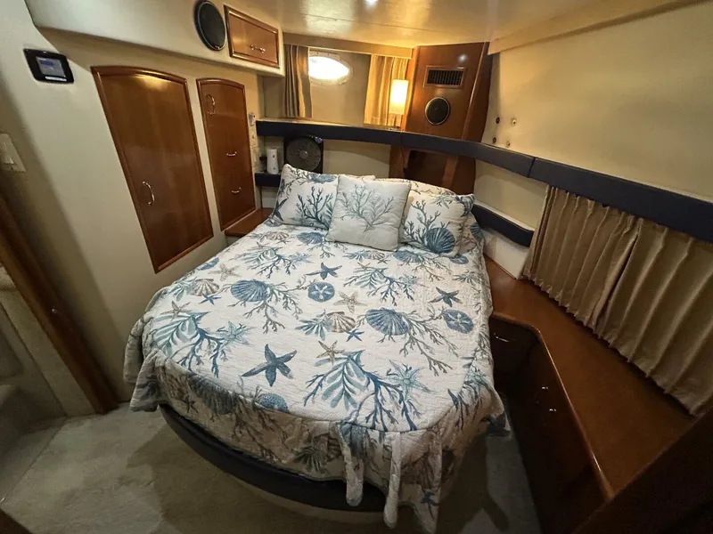 Slide: The Image of Carver Yachts 366 MY 2005 - 52