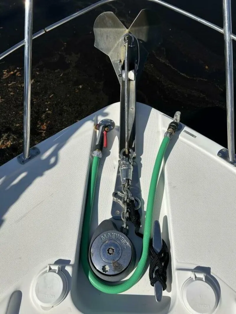 Slide: The Image of Carver Yachts 366 MY 2005 - 6
