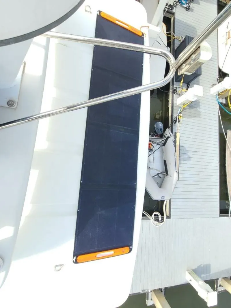 Slide: The Image of Carver Yachts 366 MY 2005 - 72