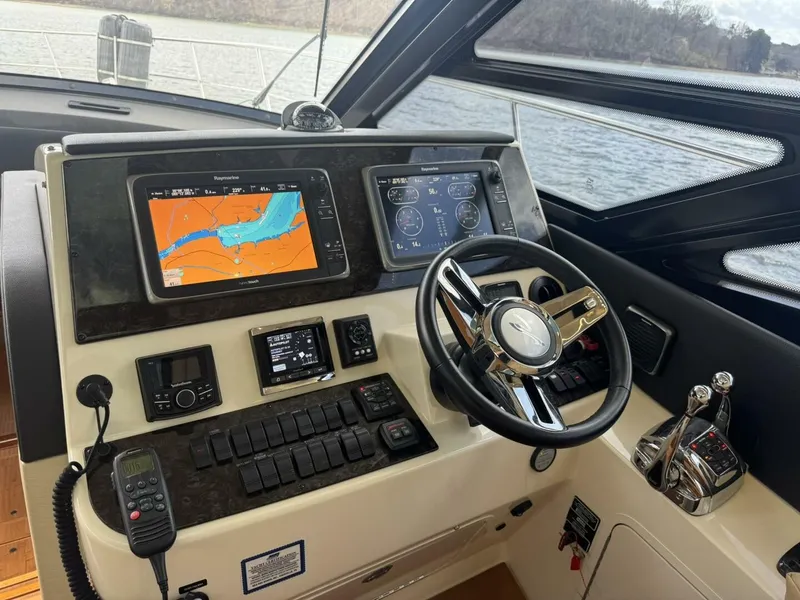 Slide: The Image of Sea Ray 2015 - 11