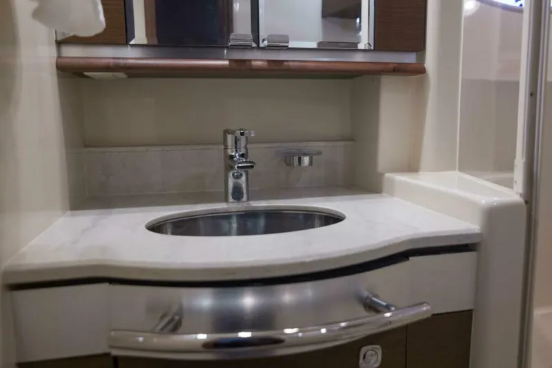 Slide: The Image of Sea Ray 520 Sedan Bridge 2013 - 15