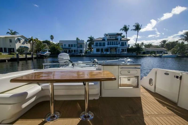 Slide: The Image of Sea Ray 520 Sedan Bridge 2013 - 35