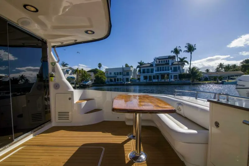 Slide: The Image of Sea Ray 520 Sedan Bridge 2013 - 38