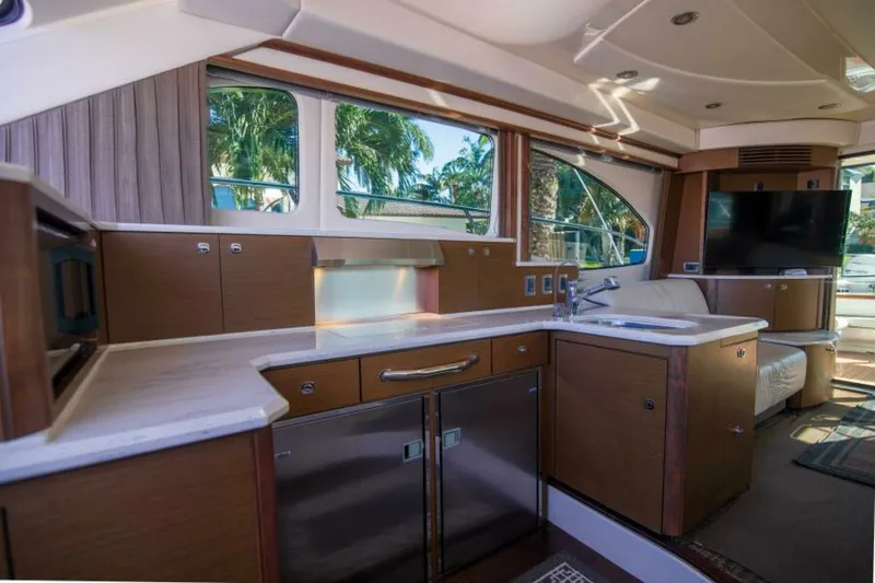 Slide: The Image of Sea Ray 520 Sedan Bridge 2013 - 9