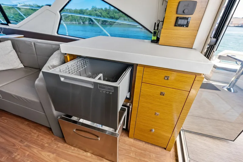 Slide: The Image of Cruisers 54 Cantius 2019 - 30