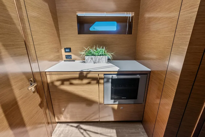 Slide: The Image of Cruisers 54 Cantius 2019 - 42