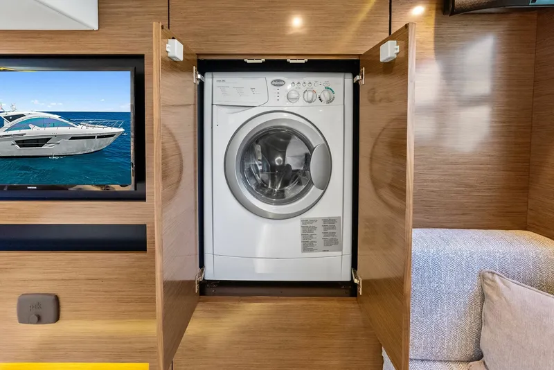 Slide: The Image of Cruisers 54 Cantius 2019 - 45