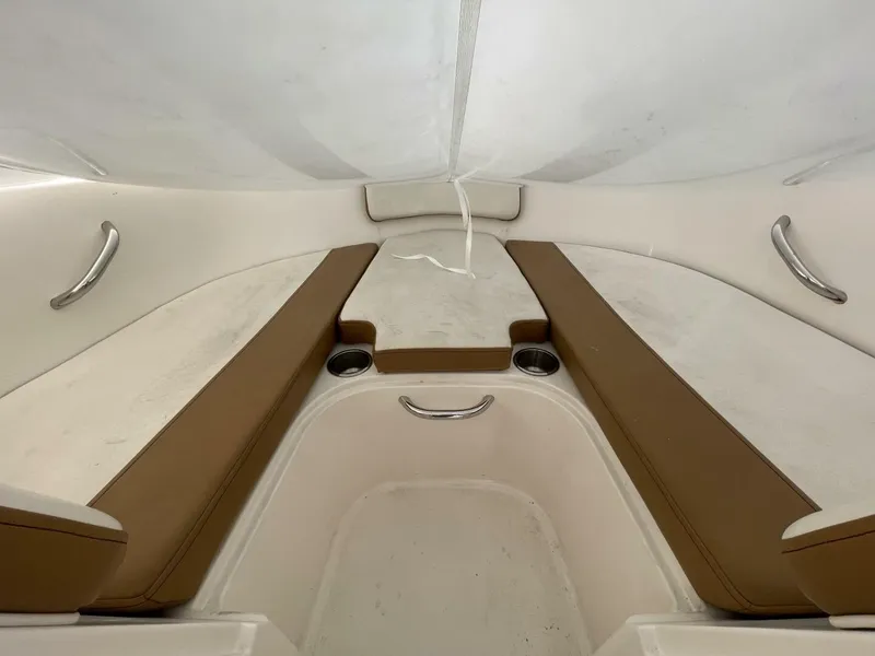 Slide: The Image of Bayliner VR4 Bowrider OB 2019 - 6