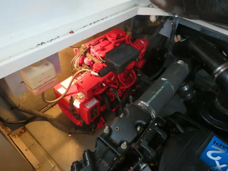 Slide: The Image of Sea Ray 340 Sundancer 2001 - 14