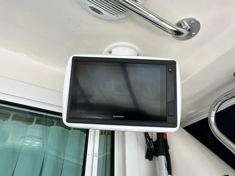 Slide: The Image of Sea Ray 480 Sedan Bridge 2000 - 10