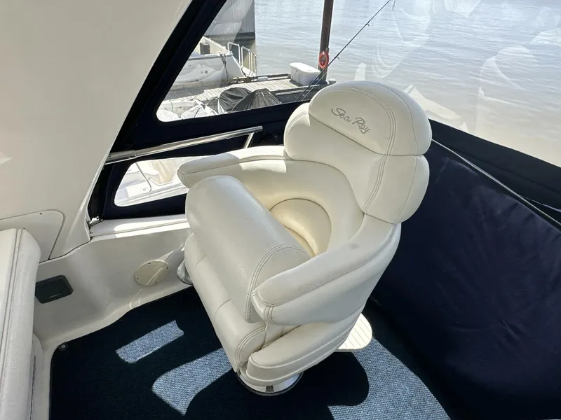 Slide: The Image of Sea Ray 480 Sedan Bridge 2000 - 27