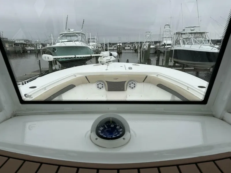 Slide: The Image of Tidewater 256 CC Adventure 2022 - 11