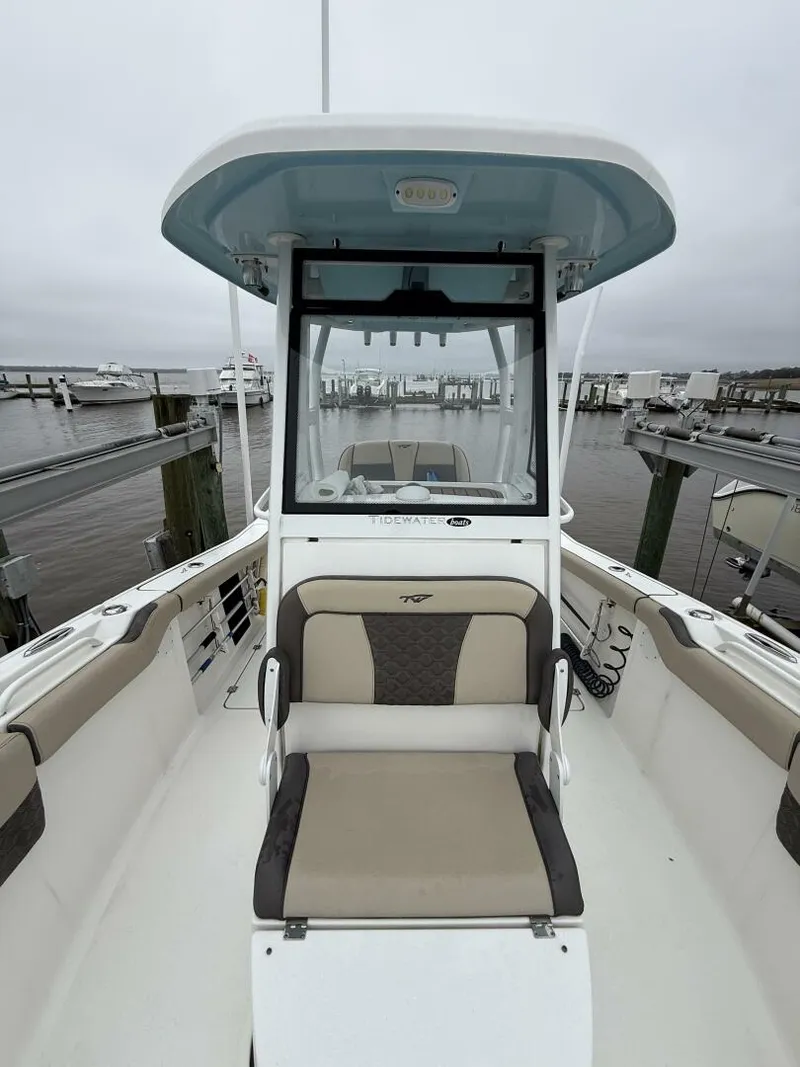 Slide: The Image of Tidewater 256 CC Adventure 2022 - 14
