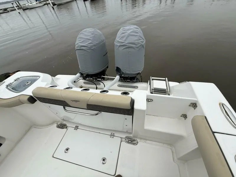 Slide: The Image of Tidewater 256 CC Adventure 2022 - 4