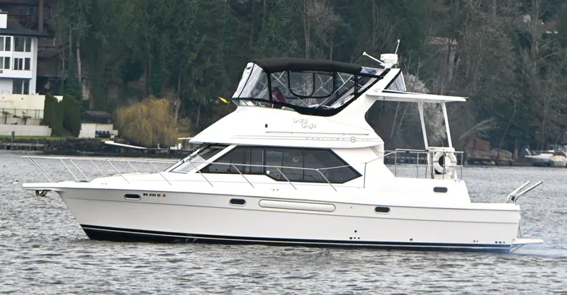 Slide: The Image of Bayliner 4087 Aft Cabin Motoryacht 1996 - 10