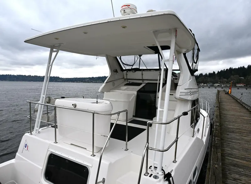 Slide: The Image of Bayliner 4087 Aft Cabin Motoryacht 1996 - 18
