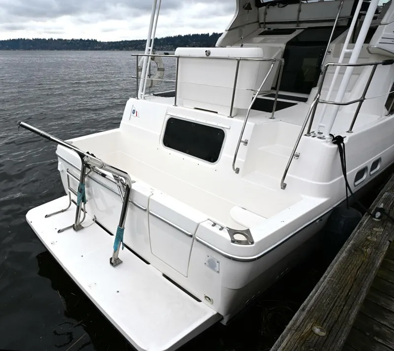 Slide: The Image of Bayliner 4087 Aft Cabin Motoryacht 1996 - 19