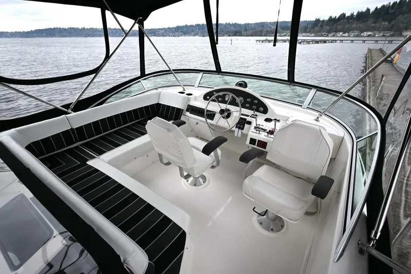 Slide: The Image of Bayliner 4087 Aft Cabin Motoryacht 1996 - 21