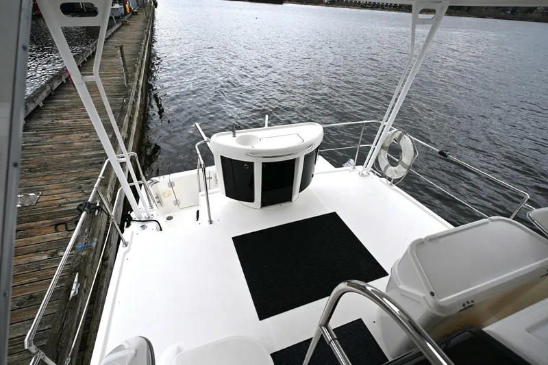 Slide: The Image of Bayliner 4087 Aft Cabin Motoryacht 1996 - 24