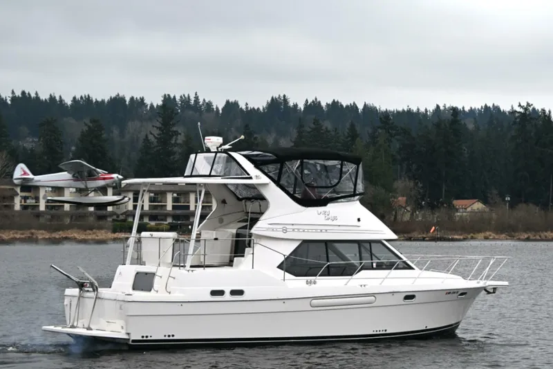 Slide: The Image of Bayliner 4087 Aft Cabin Motoryacht 1996 - 3