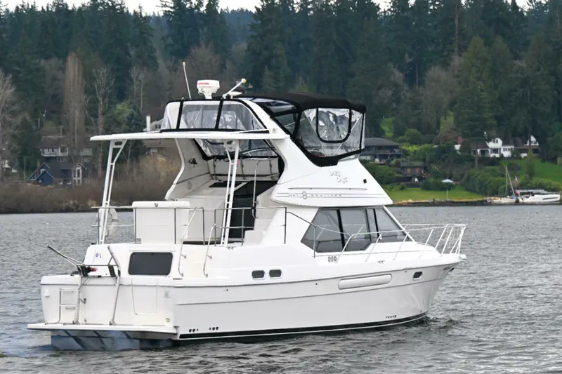 Slide: The Image of Bayliner 4087 Aft Cabin Motoryacht 1996 - 5