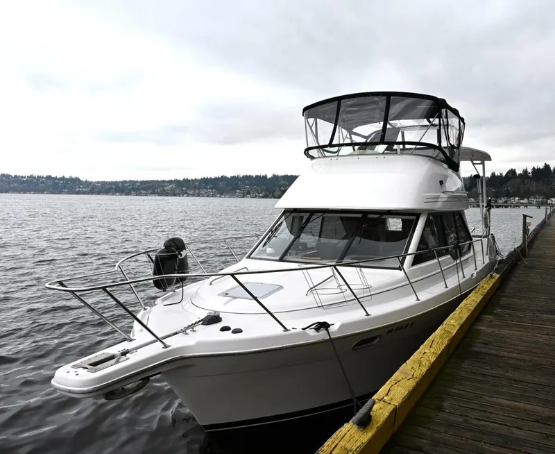 Slide: The Image of Bayliner 4087 Aft Cabin Motoryacht 1996 - 6