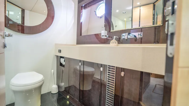 Slide: The Image of Sunseeker 68' Sport Yacht 2014 - 40