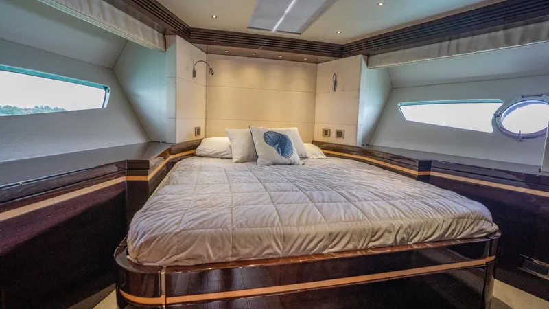 Slide: The Image of Sunseeker 68' Sport Yacht 2014 - 43