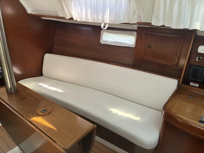 Slide: The Image of Beneteau Oceanis 311 Lifting Keel 2003 - 9