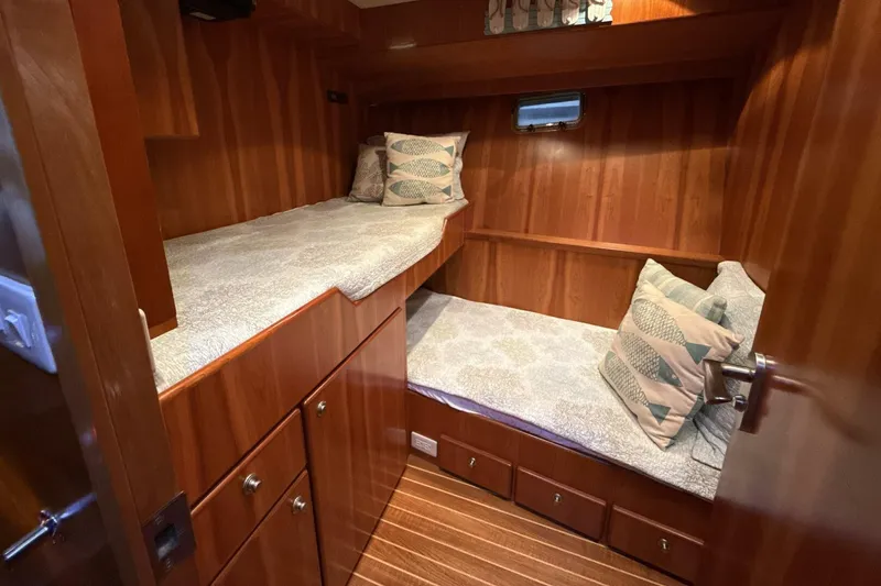 Slide: The Image of Symbol Pilothouse Trawler 2007 - 15