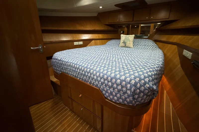 Slide: The Image of Symbol Pilothouse Trawler 2007 - 17