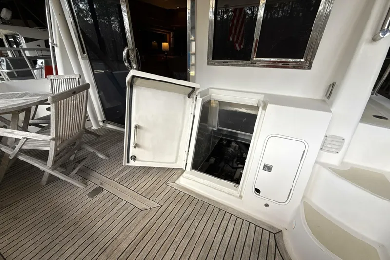 Slide: The Image of Symbol Pilothouse Trawler 2007 - 25