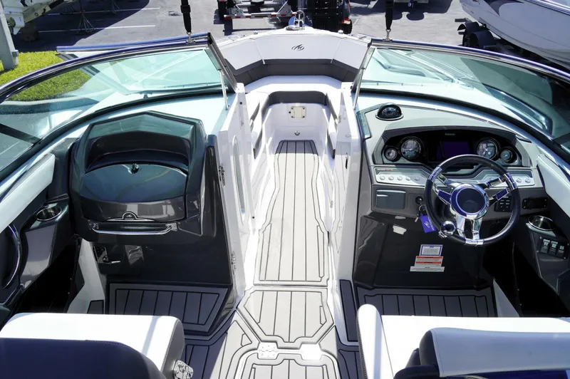 Slide: The Image of Monterey 275SS 2023 - 12
