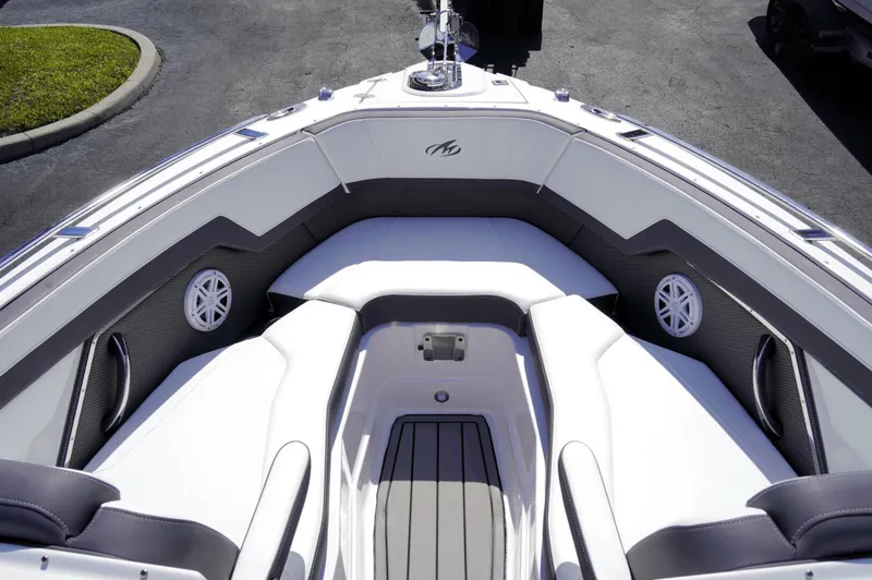 Slide: The Image of Monterey 275SS 2023 - 23